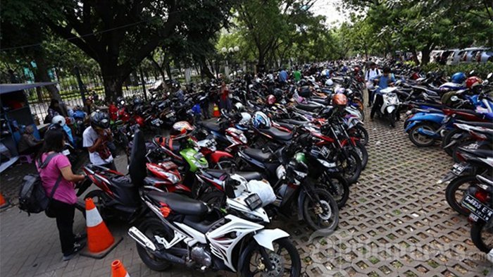 Tips Mudah & Aman Parkir Motor, Agar Motor Tak Gampang Digondol Maling, Lengkap Doa Tolak Bala