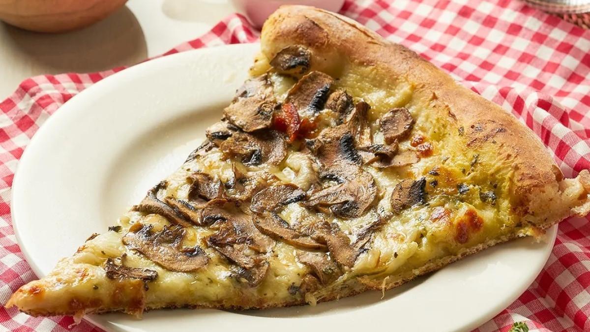 KULINER BANDUNG - Park Slope Pizzeria, satu pizza enak di Bandung yang cocok buat makan malam.