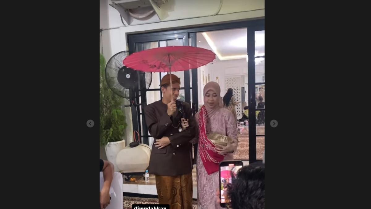 GELAR ACARA 7 BULAN KEHAMILAN - Saat menggelar gender reveal, pasangan Adiba Khanza dan Egy Maulana mengumumkan jenis kelamin calon anak mereka.