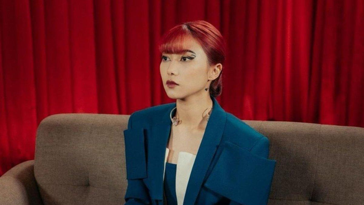 Penyanyi Isyana Sarasvati menegaskan bahwa dirinya tidak pernah tercatat sebagai penerima beasiswa LPDP.
