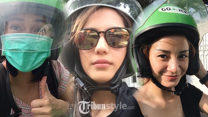Sederhana tapi Tetap Kece, Inilah Gaya 6 Artis Cantik Saat Naik Ojek Online, Siapa Favoritmu?