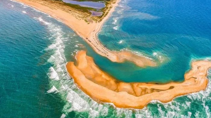 Pulau Misterius Berbahaya Tiba-tiba Muncul Di Lautan Paling Punya Misteri di Dunia