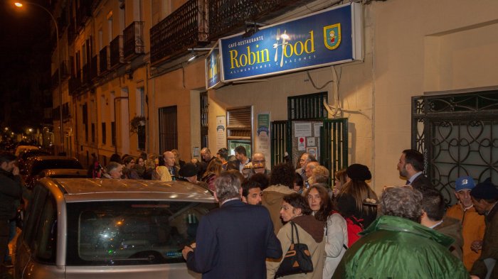 Robin Hood Restaurant Madrid - Salut! Gratiskan Semua Makanan untuk Gelandangan