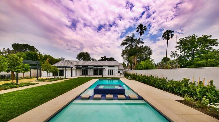 Rumah Baru Meghan Trainor - Ini Dia Hunian 64 M yang Dibeli Pelantun Mee Too dari Megan Fox