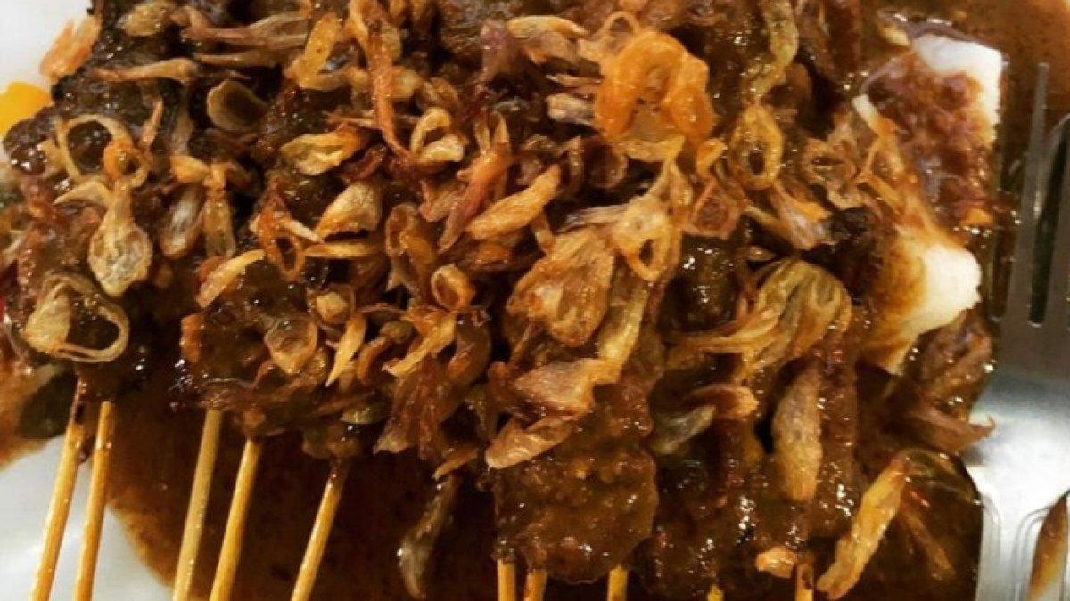 SATE MEMENG - rekomendasi kuliner malam di Medan.