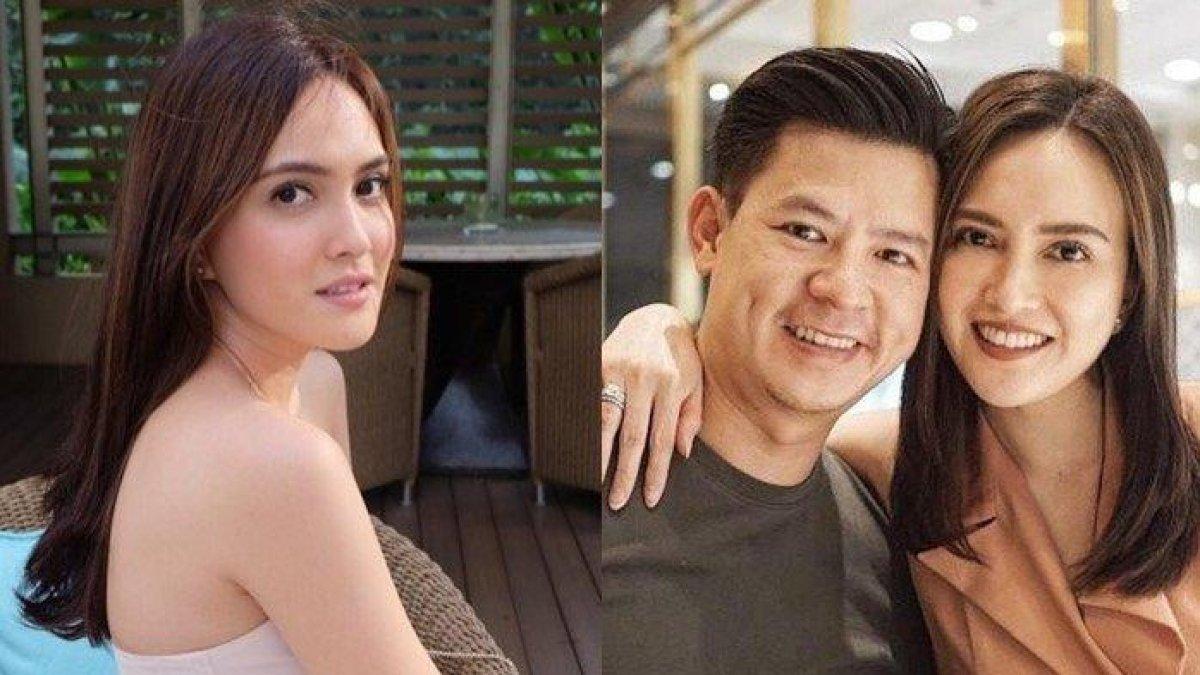 Pada 11 April 2023, Shandy resmi menggugat cerai David Herbowo. Perceraian mereka diputuskan pada 12 Juli 2023 oleh Pengadilan Negeri Jakarta Selatan.