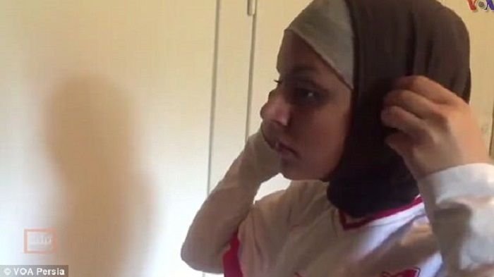 Astaga! Gegara Main Bola Tak Kenakan Hijab, Wanita Asal Iran Ini Terancam Masuk Penjara