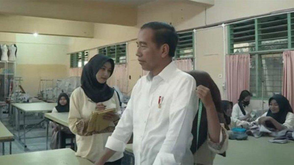 Isu ijazah palsu Jokowi telah menyebar hingga ke luar negeri, membuat Presiden menuntut pemulihan reputasi dan klarifikasi publik.