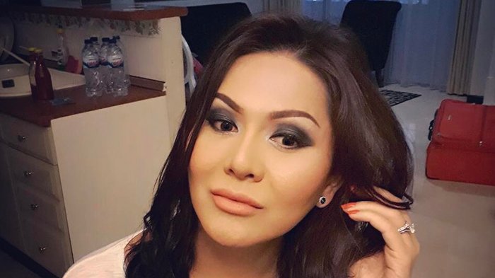 Solena Chaniago - 7 Fakta Menarik Tentang Transgender Asal Indonesia yang Terang-terangan Menikah