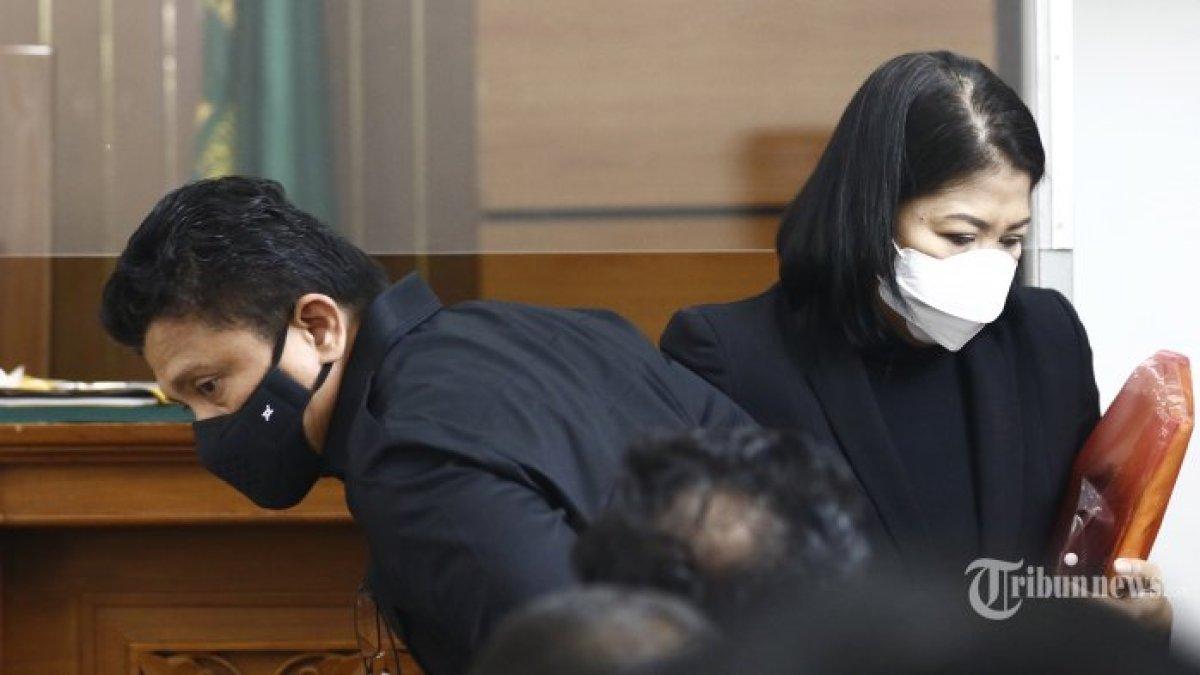 Tangis Ferdy Sambo Saat Ditanya Soal Anak-anaknya hinnga Disinggung Karier, Sengau Tak Jawab