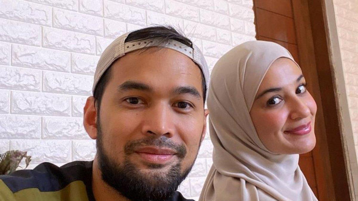Rekaman CCTV memperlihatkan detik-detik menegangkan putra sulung Shireen Sungkar, Teuku Adam, terguling dari tangga rumah.