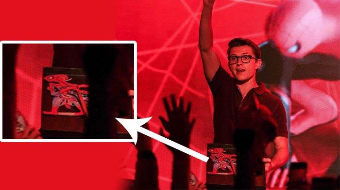 Tom Holland dan Chris Hemsworth Dapat Hadiah Wayang Kulit, Ini Sosok Pembuatnya