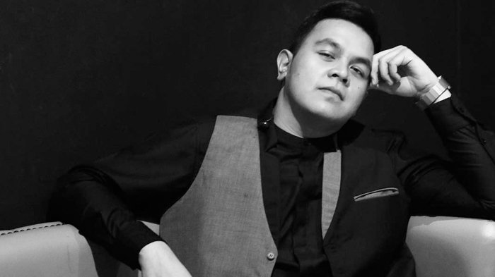 Kesampaian Bawakan Lagu Keroncong, Tulus Duet Bareng Penyanyi Keroncong Senior