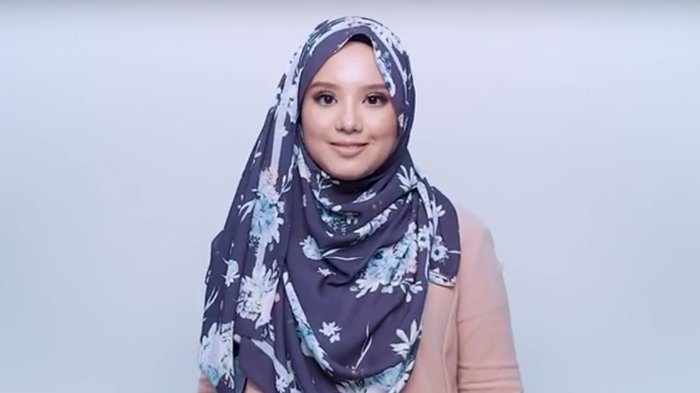 Bingung Mau Pakai Model Hijab Apa Saat Wawancara Kerja? Ikuti Tutorial yang Ini, Dijamin Nyaman!