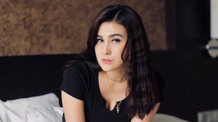 5 Fakta Vicy Melanie Istri Kevin Aprilio, Model Cantik yang Setia Menemani Dikala Terpuruk