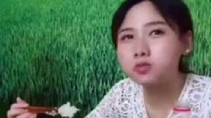 Video Unik - Wow! Model Cantik Ini Bisa Habiskan Nasi Empat Kilogram Sekaligus