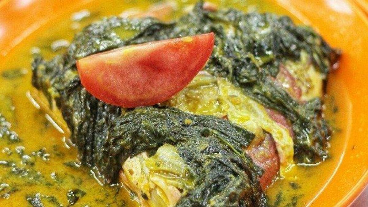 KULINER MEDAN - Menu gulai kepala ikan kakap di Wajir Seafood, Medan, Sumatera Utara.