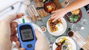 ilustrasi-diabetes-dan-makanan.jpg