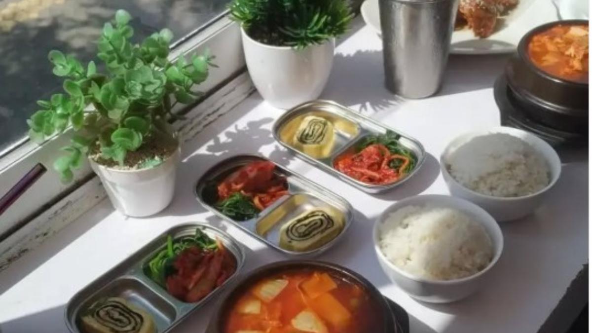5-resto-Korean-Food-di-Solo-yang-bisa-kamu-cicipi-Dari-dekorasi-hingga-rasanya-beneran-ala-Seoul.jpg