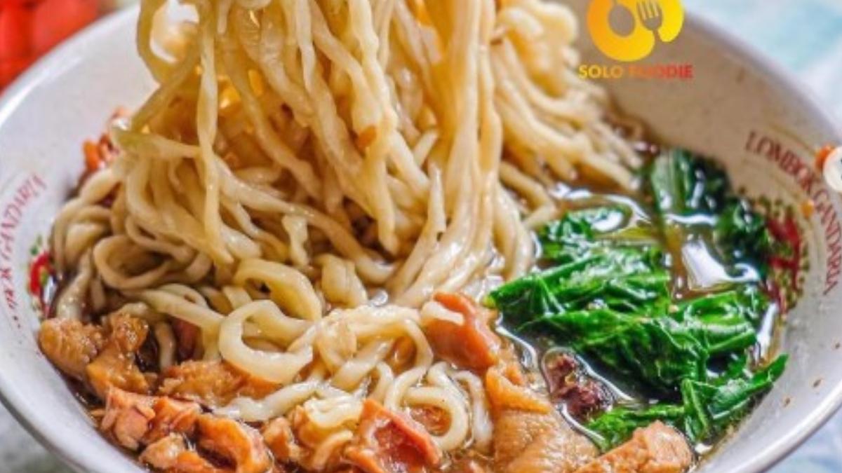 Berikut-beberapa-rekomendasi-warung-mie-ayam-yang-wajib-dicoba-di-Solo.jpg