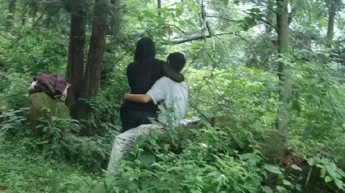 KEPERGOK Mesra dengan Kepala Sekolah di Taman, Ibu Guru Murka Suami Sebar Bukti Video: Aku Tuntut!