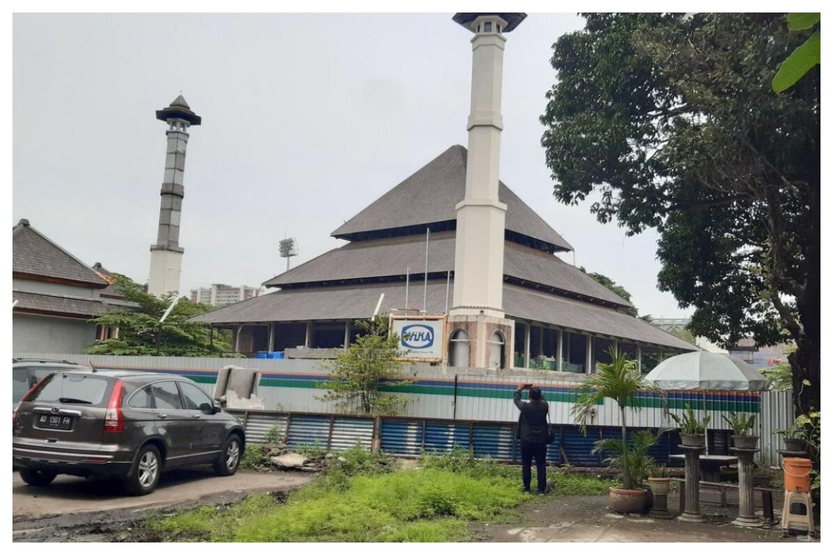 Masjid-Sriwedari-Solo.jpg