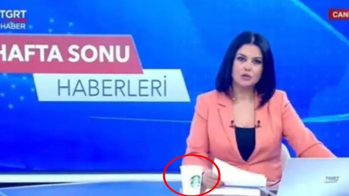 Tampilkan Cangkir Kopi Starbucks saat Live, Penyiar Berita Ini Tuai Kontroversi, Langsung Dipecat!