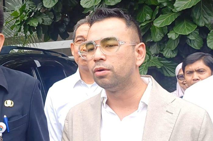 Raffi-Ahmad-saat-dijumpai-di-SMAN-3-Jakarta-di-kawasan-Setiabudi.jpg