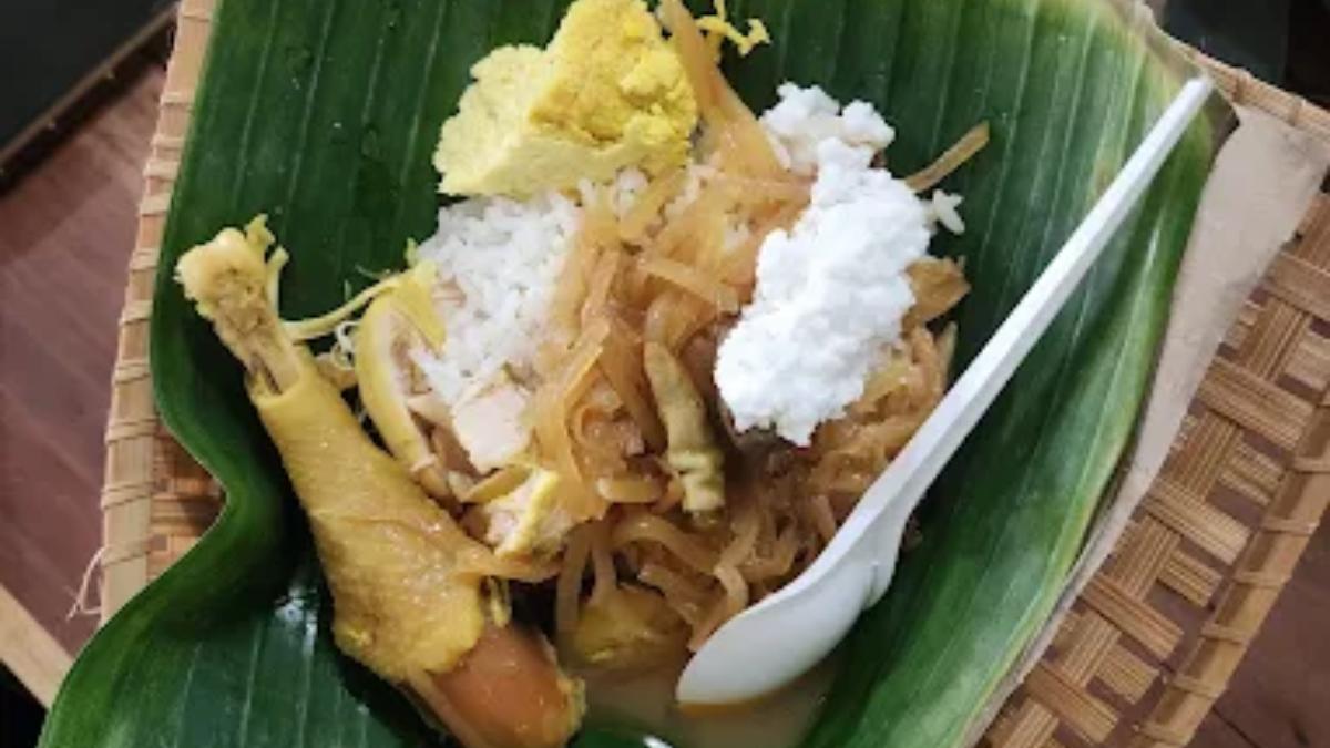 Salah-satu-makanan-yang-wajib-dicoba-adalah-Nasi-Liwet-Bu-Sri.jpg