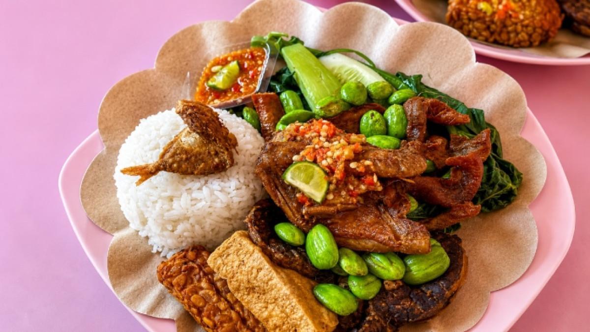 Warung-Pink-Tempong2.jpg