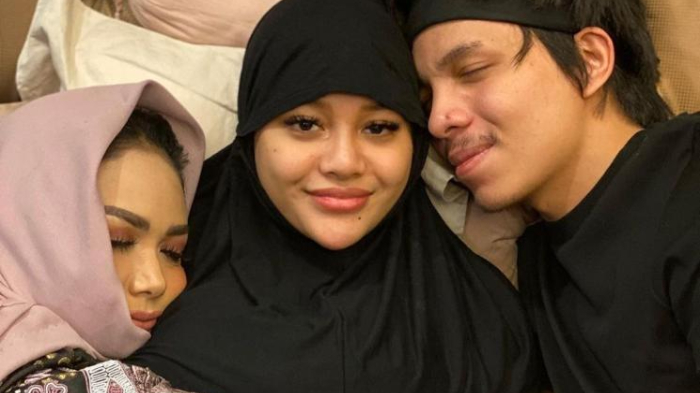 POPULER Aurel Keguguran Jadi Konten, KD Ngaku Kecewa pada Atta: Dia Harus Istirahat tanpa Tekanan