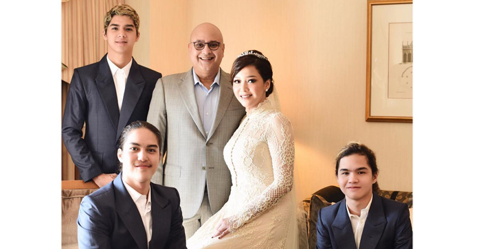 Unggah Foto Bersama Ayah Barunya, Al Ghazali Banjir Ucapan Selamat dari Netizen