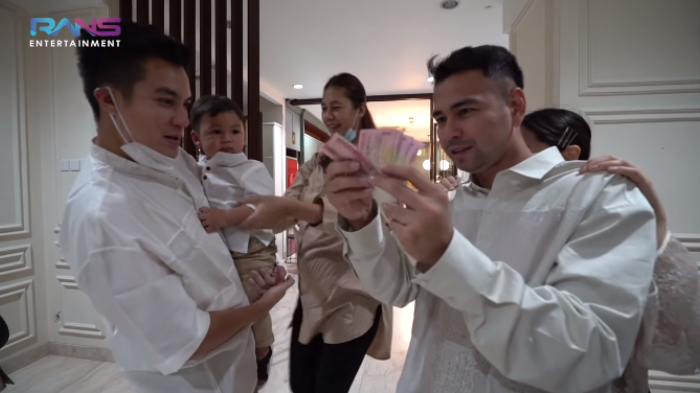 Diberi THR Uang Jutaan oleh Raffi, Kiano Beri Reaksi Tak Terduga, Suami Gigi: Oh Udah Banyak Duitnya