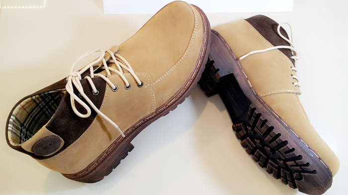 Ingin Tampil Ala Retro, Girls? Pakai Dulu Nih Sepatu Yang Bakal Kece Banget Buat Bergaya