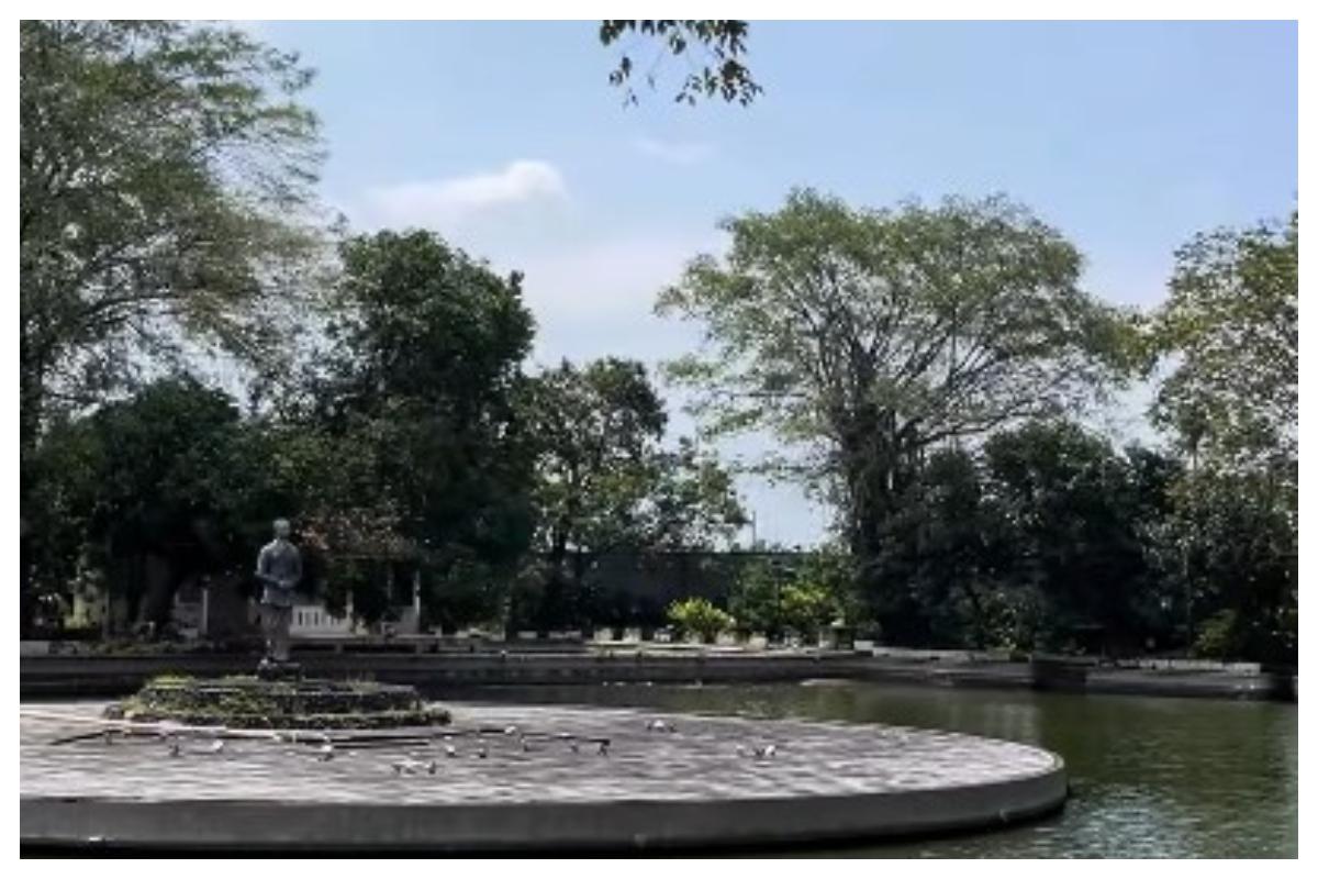 taman-balekambang.jpg