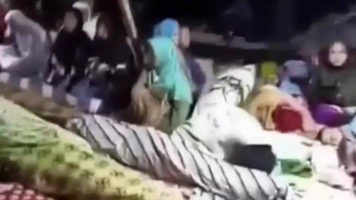PILU Korban Gempa Cianjur, Lokasi Terisolir, Terpaksa Tidur Bareng Mayat di Tenda, Anak-anak Trauma