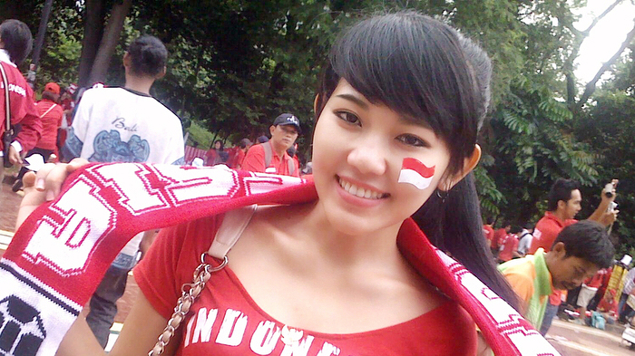 Rayuan Kocak Warganet Saat Via Vallen Perlihatkan Foto dengan Tulisan 'Single Berkualitas'