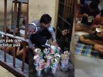 Aksi-polisi-belikan-mie-instan-gegara-iba-para-tahanan-ngeluh-kedinginan.jpg