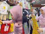 Ria-Ricis-kepergok-membelikan-baju-untuk-putrinya-Moana-di-sebuah-pasar.jpg
