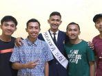 achmad-mustofa-mahasiswa-unesa-sidang-skripsi-online.jpg