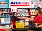 alfamart-digugat-rp-15-miliar-gegara-program-yang-sering-ditawarkan-kepada-pelanggan-ini.jpg