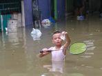 atlit-cilik-tetap-badminton-saat-banjir.jpg
