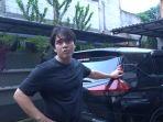 billy-syahputra-hitung-semua-harga-mobil-ayu-ting-ting-di-rumah.jpg
