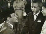 bocah-yang-dianggap-obama-bersalaman-dengan-soekarno_20170630_131350.jpg