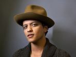 bruno-mars_20161118_211012.jpg