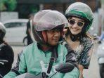 gojek-dan-penumpangnya.jpg