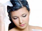 ilustrasi-memakai-pewarna-rambut_20170313_095602.jpg