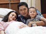 jelang-persalinan-anak-kedua-donita-ditemani-adi-nugroho-dan-svarga_20180112_085127.jpg