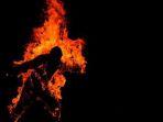 jenazah-dua-bocah-yang-meninggal-terbakar-dimakamkan-satu-liang.jpg