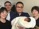 keluarga-dari-bayi-yang-lahir-4-tahun-pasca-orangtuanya-tewas_20180411_232001.jpg